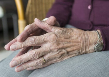 Zaniedbanie przemocą wobec osób starszych