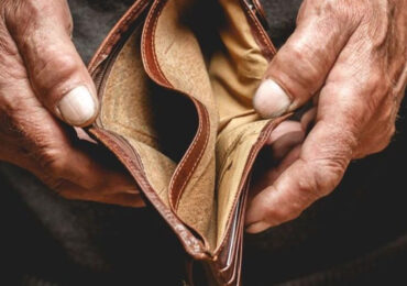 Przemoc ekonomiczna wobec osób starszych