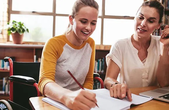 Uczelnie bez barier: wsparcie dla studentów z niepełnosprawnościami