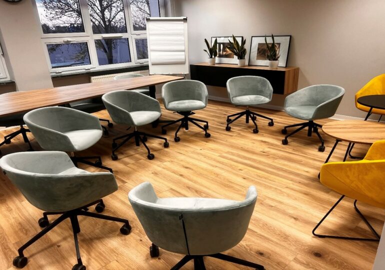 Informacja o grupie rozwojowej dla rodziców nastolatków